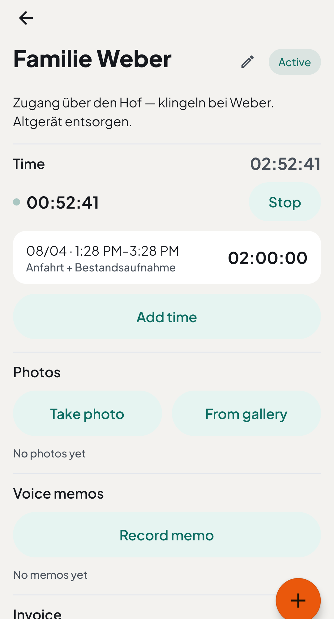 A running timer with photos and voice notes on a vuco job